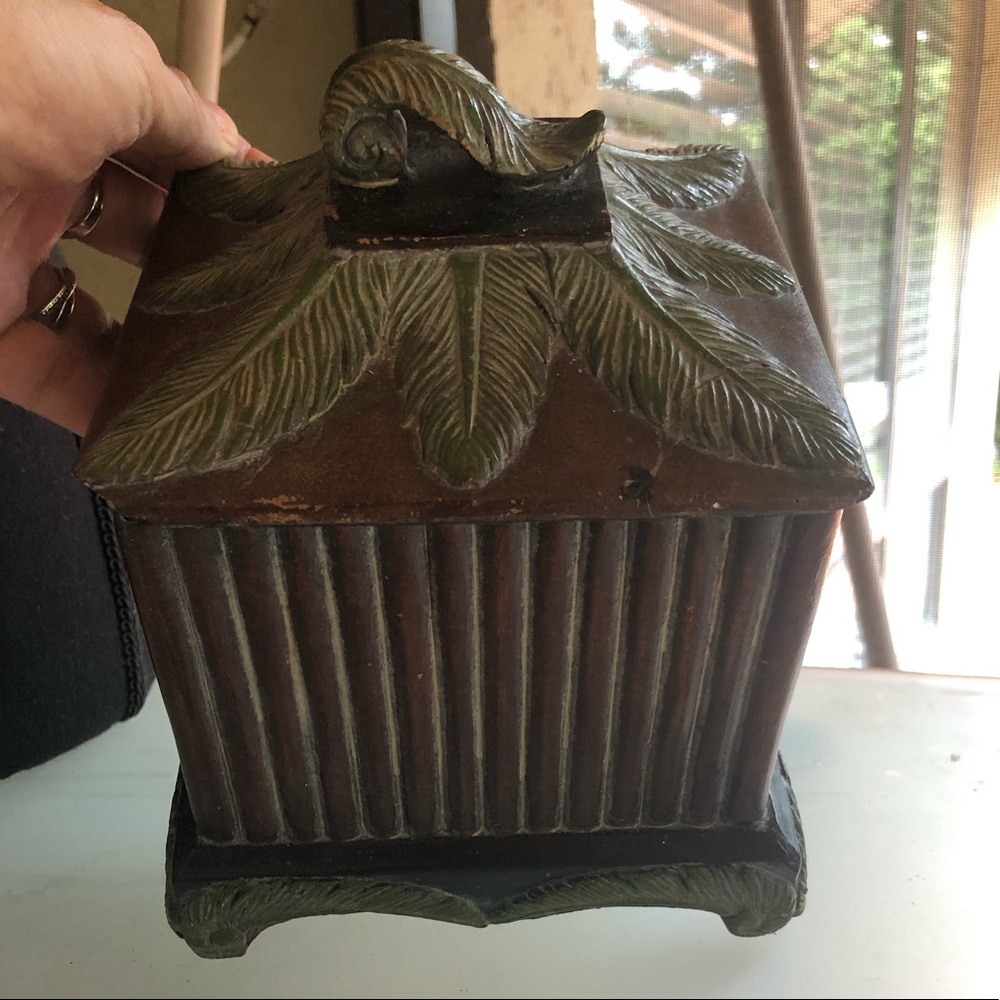 Gorgeous Heavy Keep Box for Livingroom/Bathroom - Picture 3 of 7